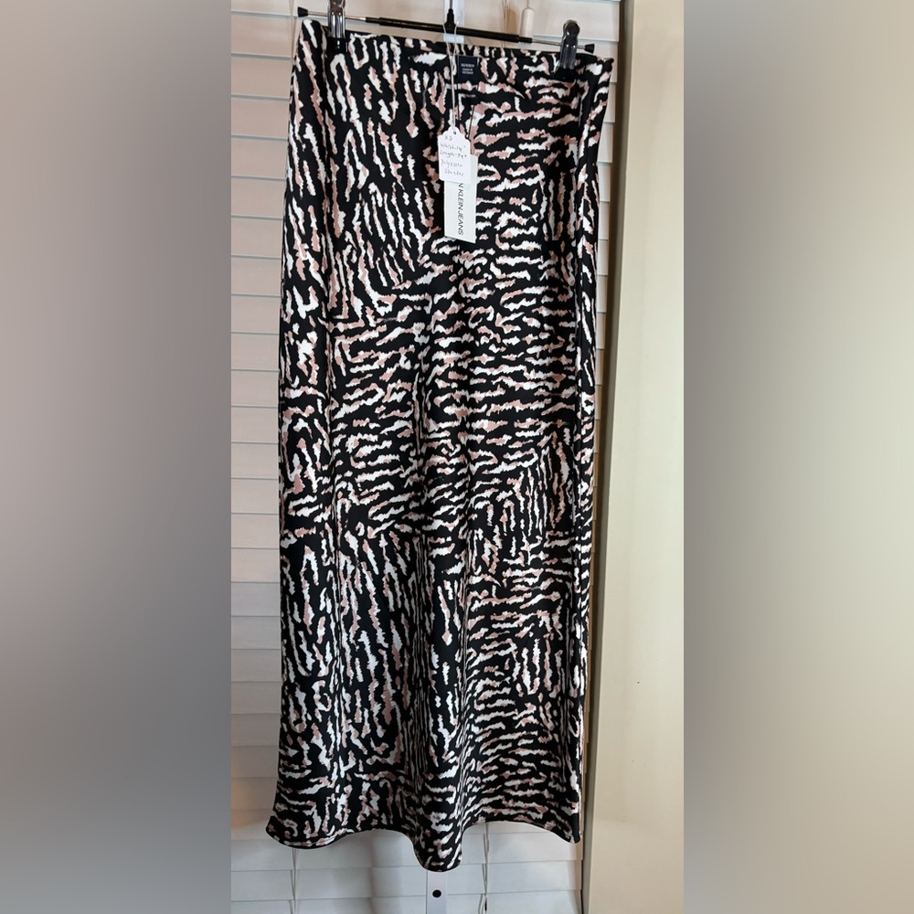Calvin Klein Animal Print Skirt-Extra Small
